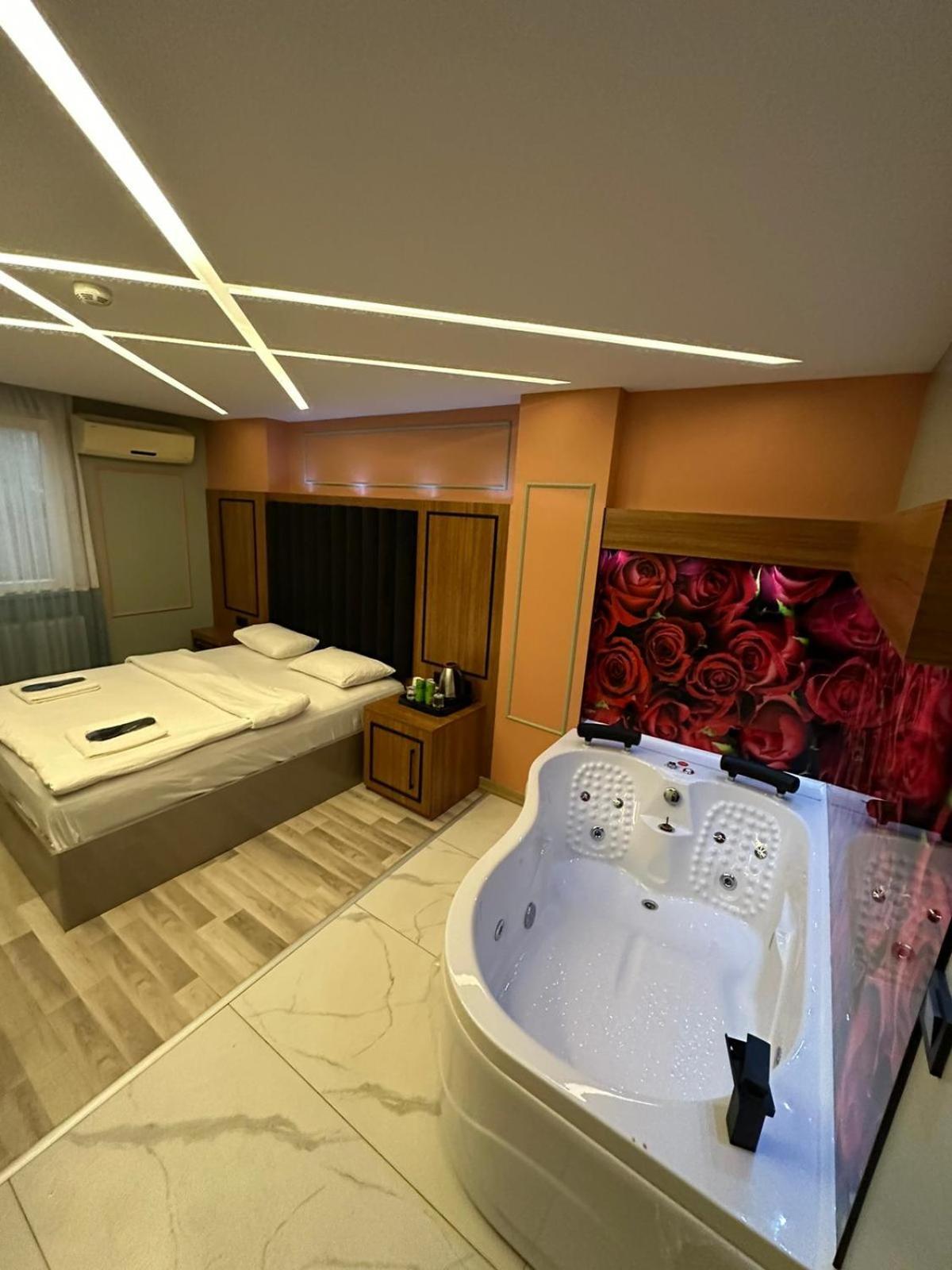 Blueway Hotel Istanbul Exterior photo