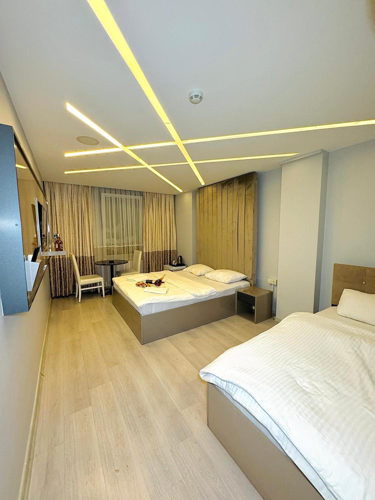 Blueway Hotel Istanbul Exterior photo
