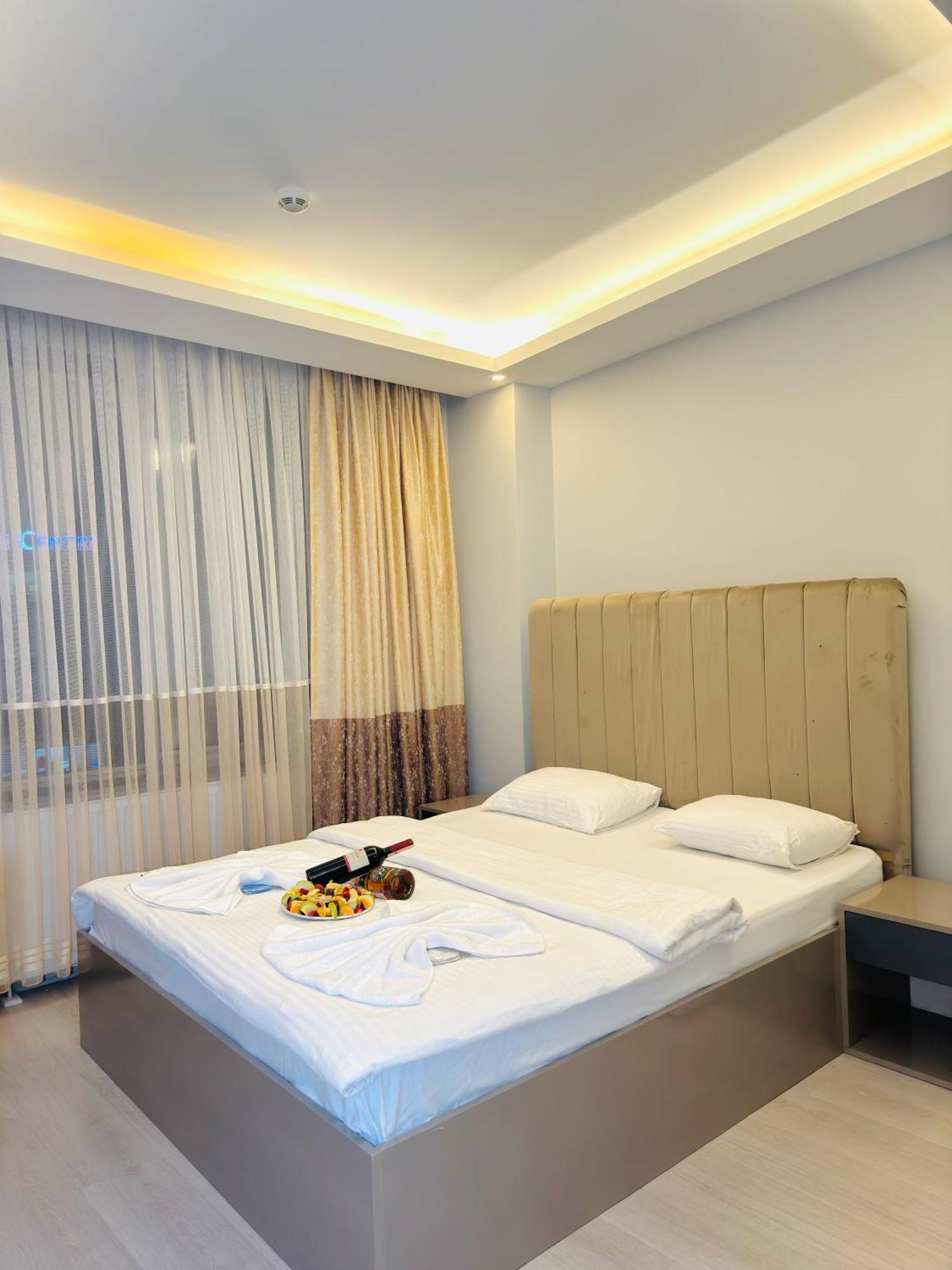 Blueway Hotel Istanbul Exterior photo
