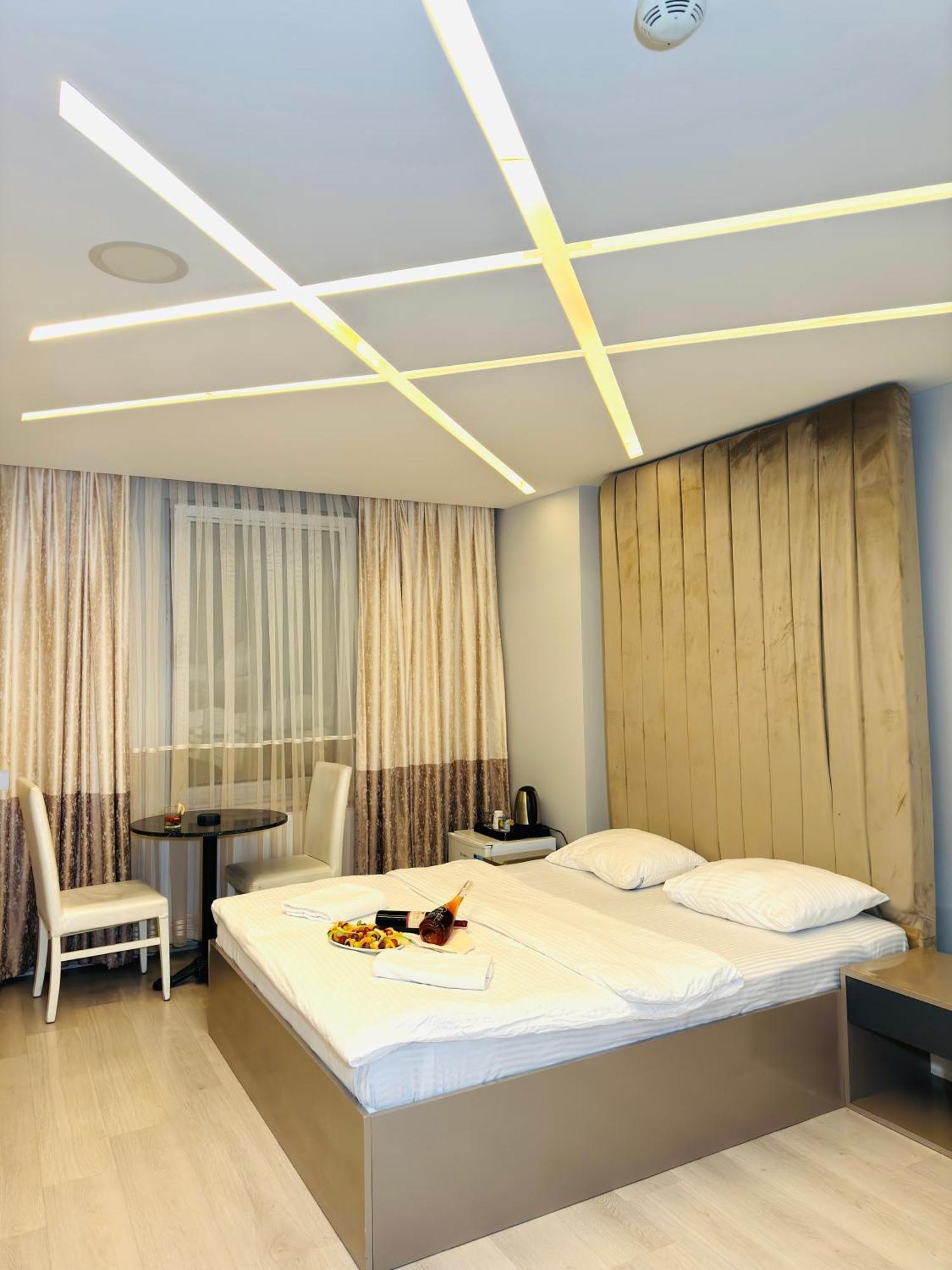 Blueway Hotel Istanbul Exterior photo