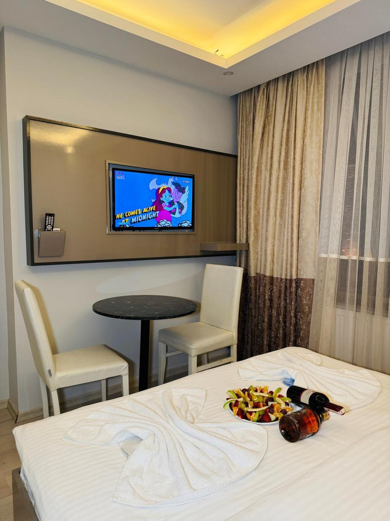 Blueway Hotel Istanbul Exterior photo
