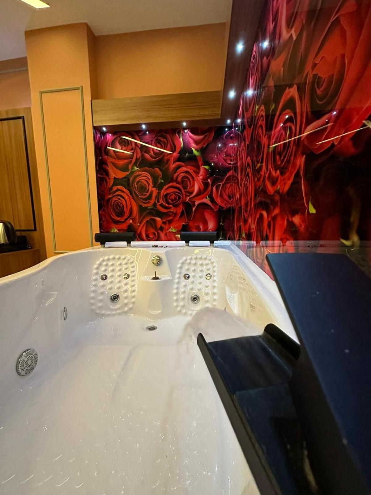 Blueway Hotel Istanbul Exterior photo