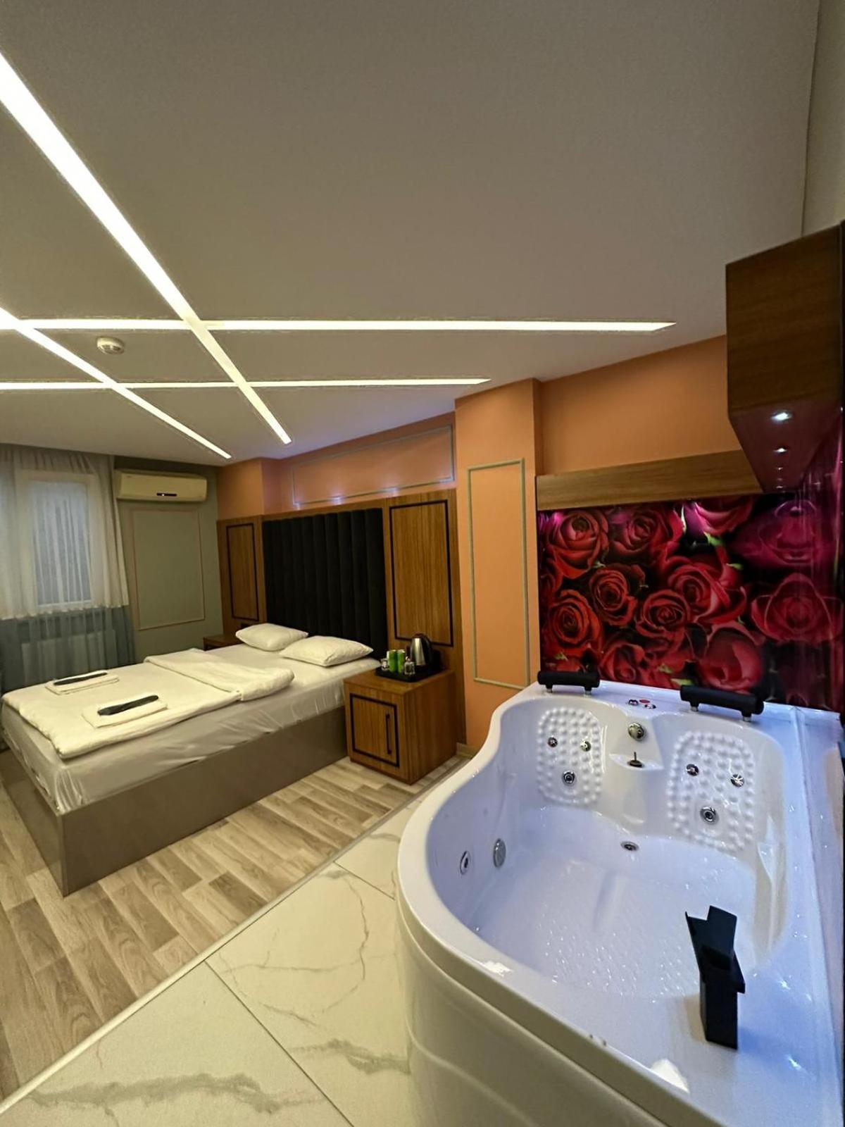 Blueway Hotel Istanbul Exterior photo